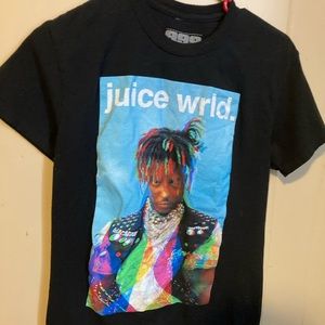 A juice wrld tshirt from hot topic